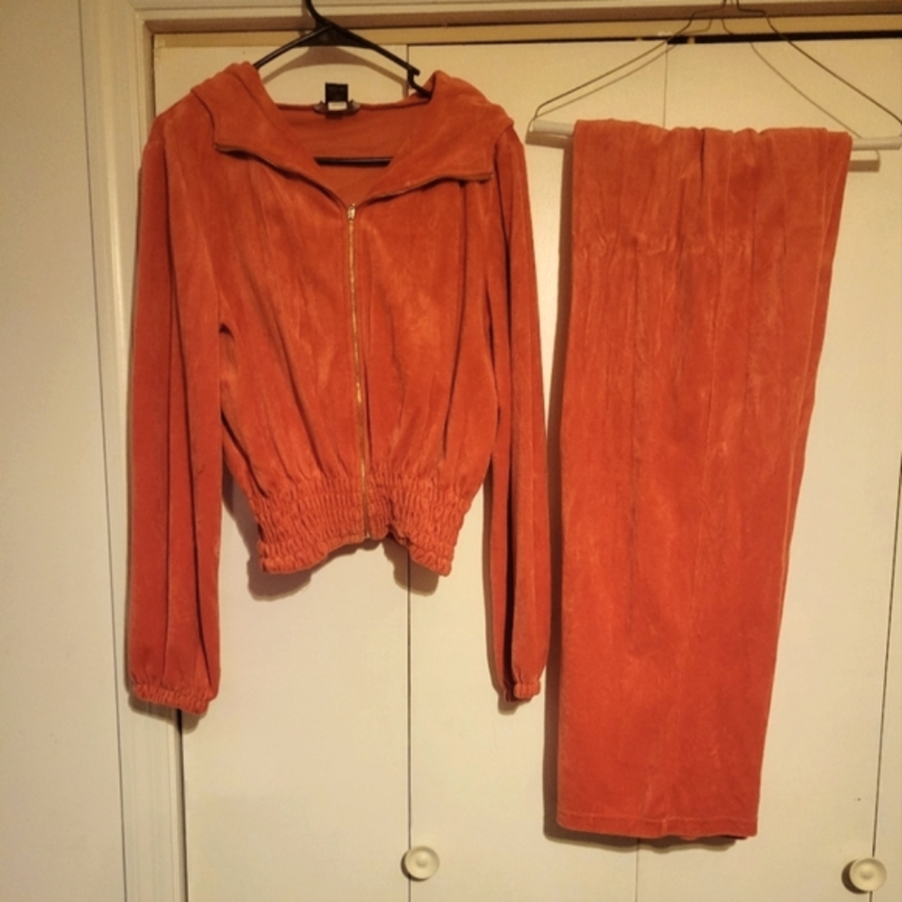 VELOUR FEEL,jogging suit 🧡